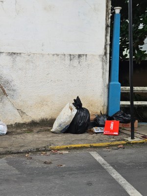 Lixo Ruas.jpeg Lixo Ruas.jpeg