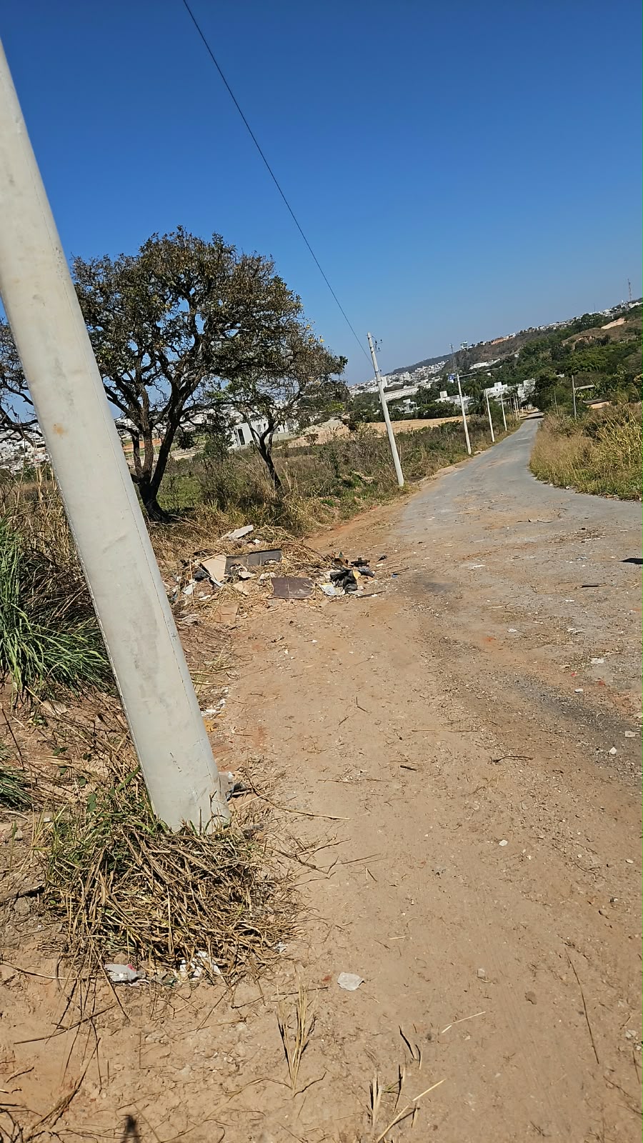 Limpeza atrás do Fórum.jpeg