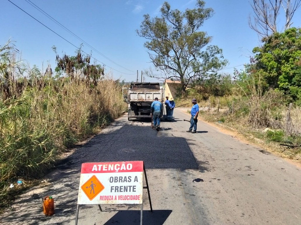 Prefeitura realiza manutenção viária nos Distritos Industriais José Luiz de Andrade I e II