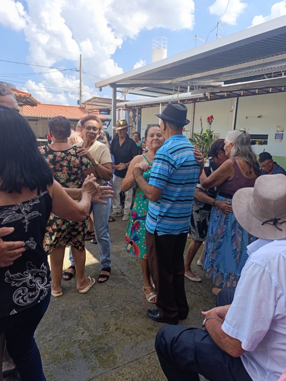 Centro de Convivência da Pessoa Idosa promove tarde de música e integração no Lar São Francisco de Assis