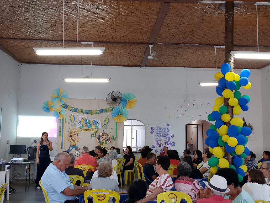 Prefeitura de Formiga encerra ações do Junho Violeta no Centro de Convivência da Pessoa Idosa