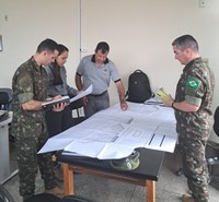 Prefeitura de Formiga apoia Tiro de Guerra na revisão de projeto da quadra esportiva